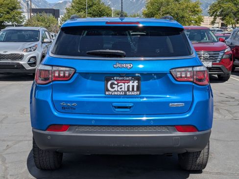 Used 2018 Jeep Compass Latitude w/ Popular Equipment Group AWD/4WD image 5