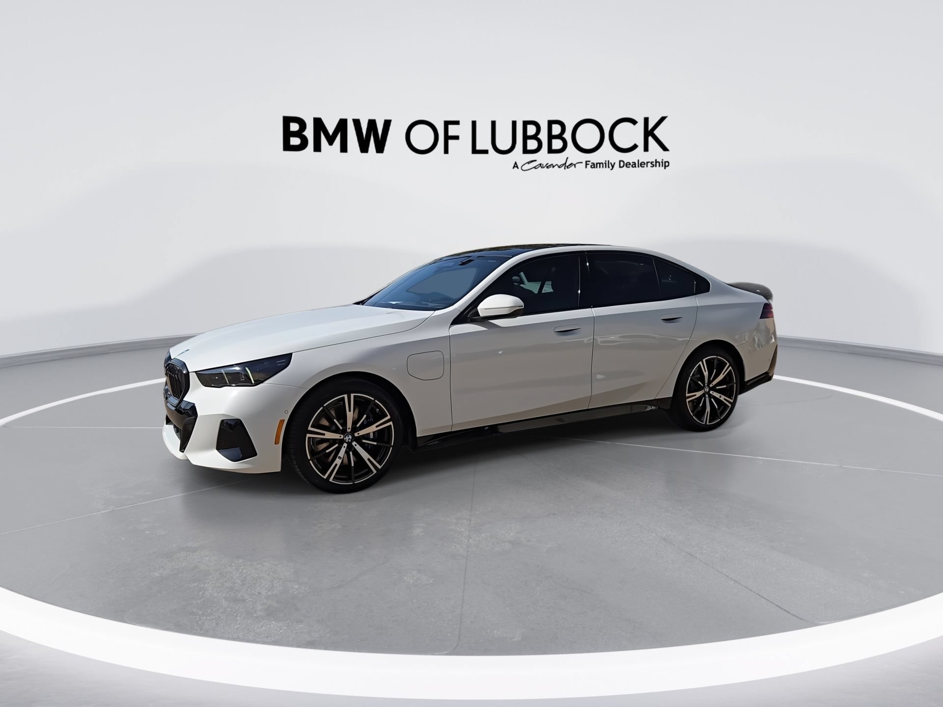 New 2027 BMW 550e xDrive AWD/4WD image 5