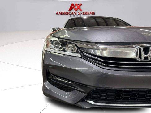 Used 2017 Honda Accord Sport image 6