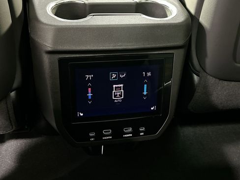 Used 2025 GMC Yukon AT4 Ultimate w/ LPO, Illumination Package image 30