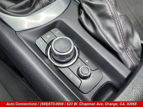 Used 2019 MAZDA MX-5 Miata RF Club RWD image 15