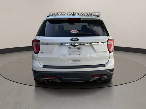 Used 2018 Ford Explorer XLT AWD/4WD image 4