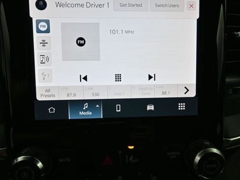 New 2026 RAM 1500 2WD Crew Cab image 3