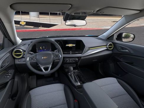 New 2026 Chevrolet Trax LT w/ Driver Confidence Package FWD image 15