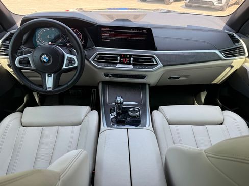 Used 2022 BMW X5 sDrive40i w/ M Sport Package RWD image 14