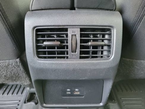 Used 2023 Nissan Rogue SV FWD image 21