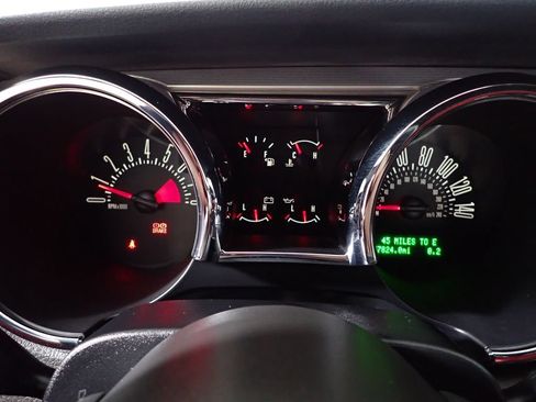 Used 2006 Ford Mustang GT Premium RWD image 22