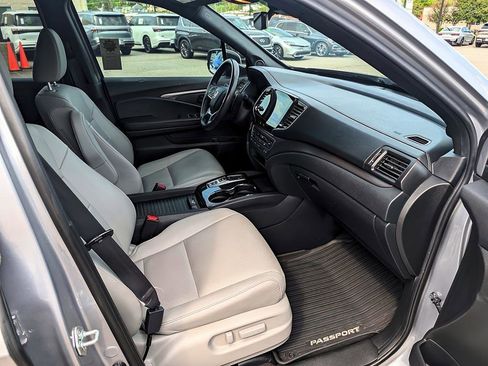 Used 2022 Honda Passport EX-L image 12