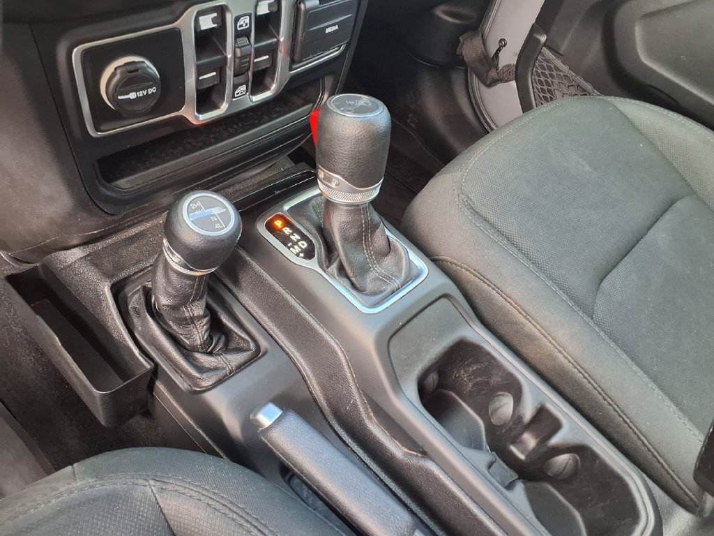 Used 2019 Jeep Wrangler Unlimited Sport S AWD/4WD image 28