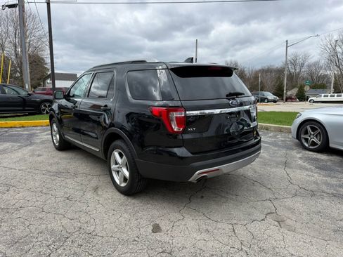 Used 2016 Ford Explorer XLT w/ Equipment Group 202A image 3