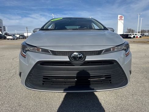 Used 2024 Toyota Corolla LE image 9