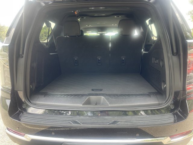 Certified 2026 Chevrolet Suburban LT w/ Comfort Package AWD/4WD image 27
