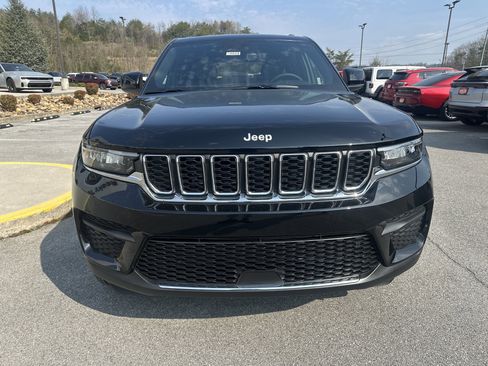 New 2026 Jeep Grand Cherokee Laredo X AWD/4WD image 3