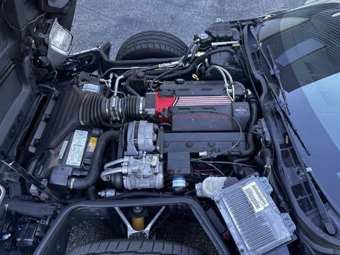 Used 1996 Chevrolet Corvette Coupe RWD image 29