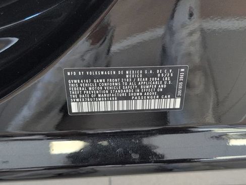 Used 2025 Volkswagen Jetta SE FWD image 10