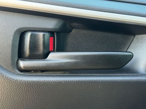 Used 2021 Toyota RAV4 LE w/ Carpet Mat Package (TMS) FWD image 8