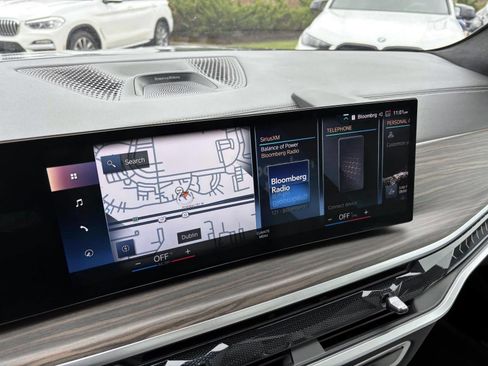 Used 2023 BMW X7 xDrive40i w/ Executive Package image 19