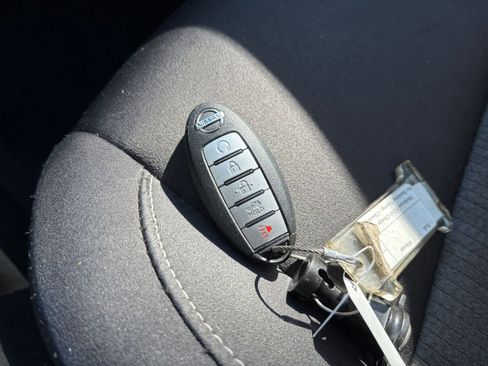 Used 2024 Nissan Altima 2.5 S FWD image 21