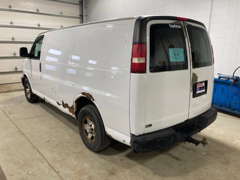 Used 2004 Chevrolet Express 1500 image 13