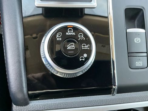 Used 2024 Mitsubishi Outlander SE image 37