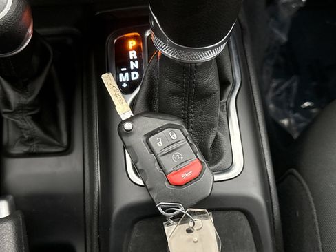 Used 2022 Jeep Wrangler Unlimited Sport image 24