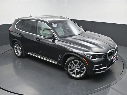 Used 2023 BMW X5 xDrive40i w/ Luxury Seating Package image 35