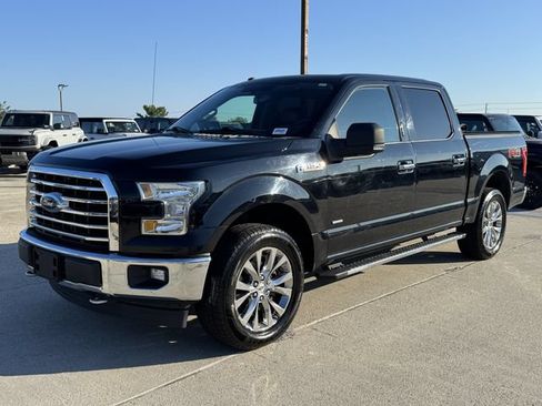 Used 2017 Ford F150 XLT w/ Equipment Group 301A Mid AWD/4WD image 10