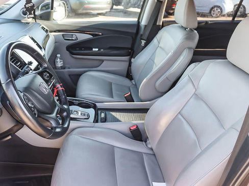 Used 2019 Honda Pilot Touring image 10
