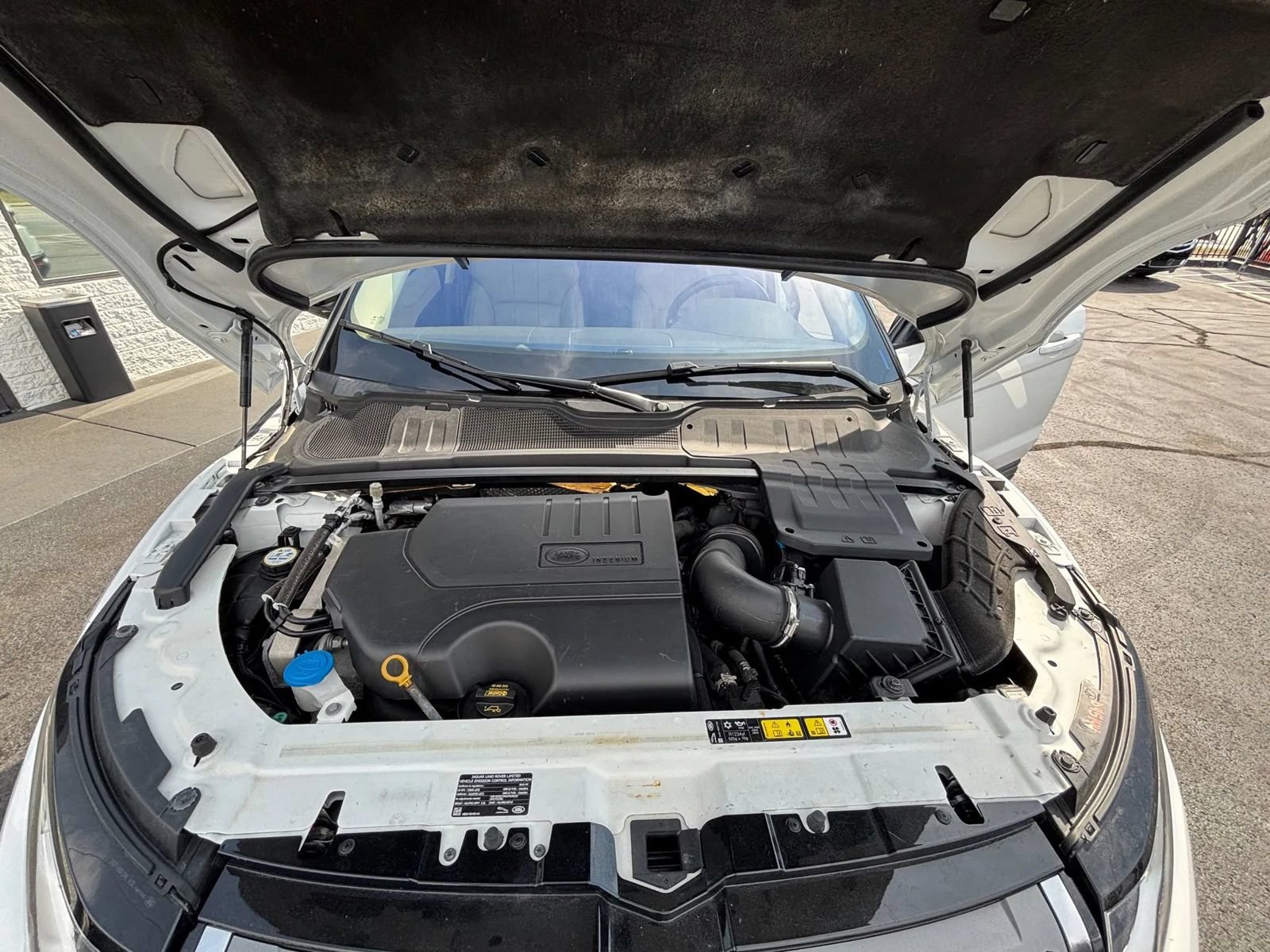 Used 2019 Land Rover Range Rover Evoque SE Premium AWD/4WD image 41