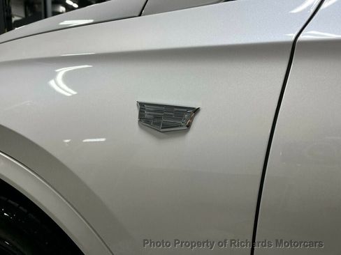 Used 2024 Cadillac XT6 Sport w/ LPO, ONYX Package image 14