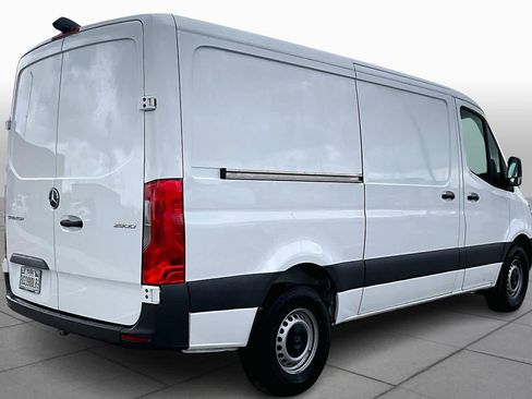 Used 2025 Mercedes-Benz Sprinter 2500 image 12