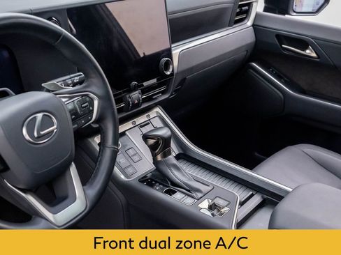 Used 2024 Lexus GX 550 w/ Accessory Package (Z1) AWD/4WD image 12