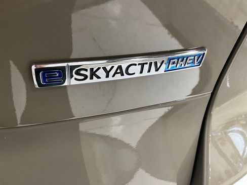 Used 2025 MAZDA CX-70 Plug-In Hybrid w/ Premium Pkg image 25