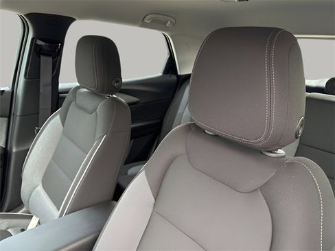 Used 2026 Chevrolet TrailBlazer LS image 8