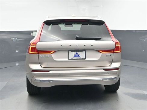 Used 2023 Volvo XC60 B5 Plus w/ Protection Package image 7