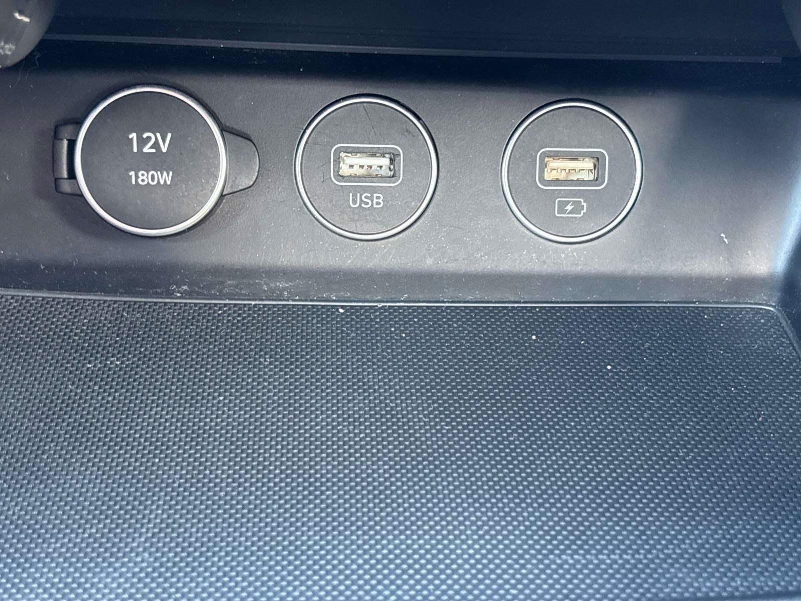 Used 2022 Genesis G70 3.3T AWD/4WD image 27