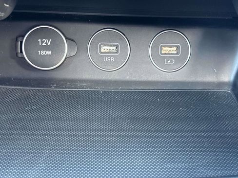 Used 2022 Genesis G70 3.3T AWD/4WD image 27