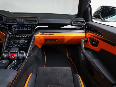 Used 2023 Lamborghini Urus S AWD/4WD image 18