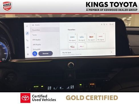 Certified 2025 Toyota Crown Signia image 22