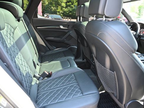 Used 2020 Audi SQ5 Premium Plus w/ Premium Plus Package AWD/4WD image 22