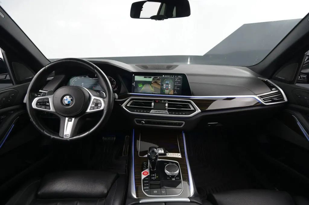 Used 2021 BMW X5 M50i AWD/4WD image 33