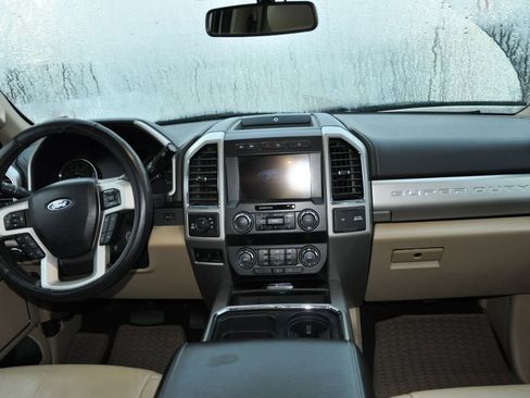 Used 2020 Ford F250 Lariat image 18