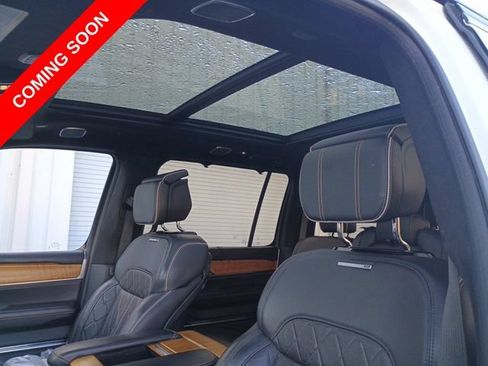 Certified 2022 Jeep Grand Wagoneer Series III w/ Flexible Seating Group AWD/4WD image 17