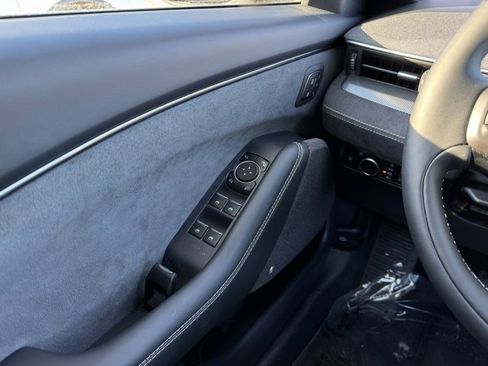 Certified 2025 Ford Mustang Mach-E GT image 30