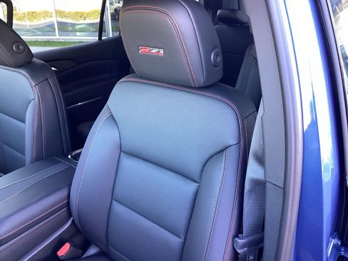 New 2026 Chevrolet Traverse Z71 w/ Enhanced Driving Package image 10