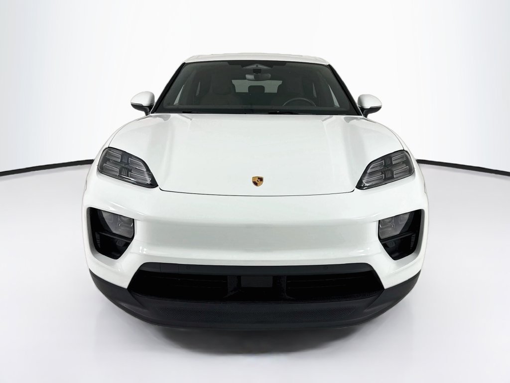 Certified 2025 Porsche Macan Electric RWD image 6