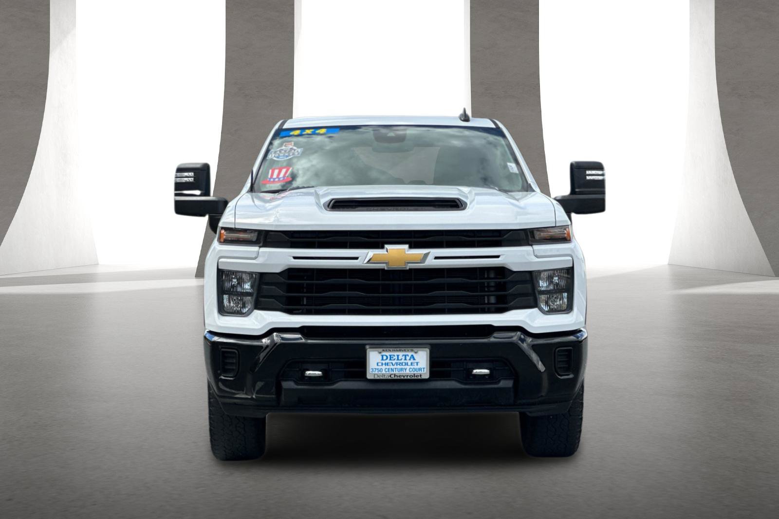 Used 2024 Chevrolet Silverado 2500 Custom w/ Custom Value Package AWD/4WD image 9
