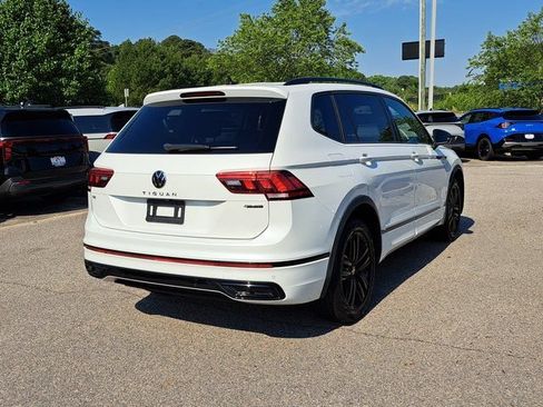 Used 2022 Volkswagen Tiguan SE R-Line AWD/4WD image 5