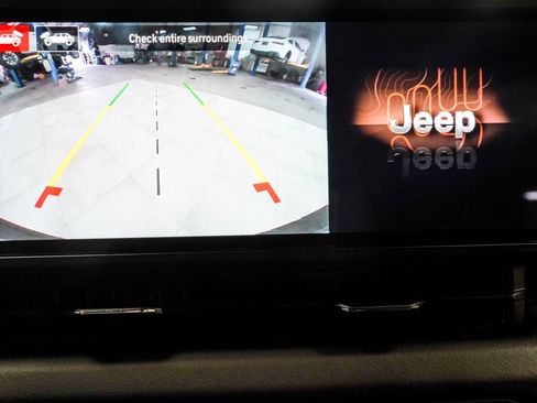 Used 2024 Jeep Wrangler Unlimited Sahara w/ Technology Group AWD/4WD image 34
