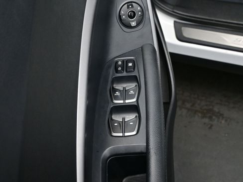 Used 2017 Hyundai Santa Fe Sport w/ 2.0T Ultimate Tech Package 05 image 10